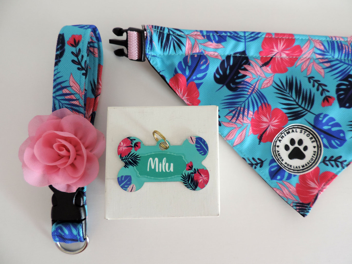 Combo Placa + Cuello portaplaca + flor decorativa +pañoleta